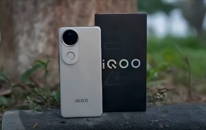 iQOO Z10R ₹19,499 Shocker: 5000mAh Battery, 44W Fast Charging & 256GB Storage in a Premium Budget Package!